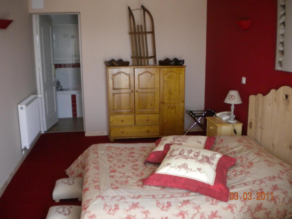 Hotel L'Epicurien à Saint-Nicolas-de-Port Chambre photo